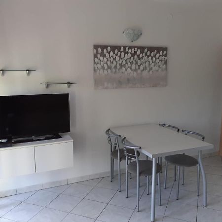 פולה Apartment Melani מראה חיצוני תמונה