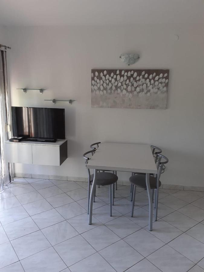 פולה Apartment Melani מראה חיצוני תמונה