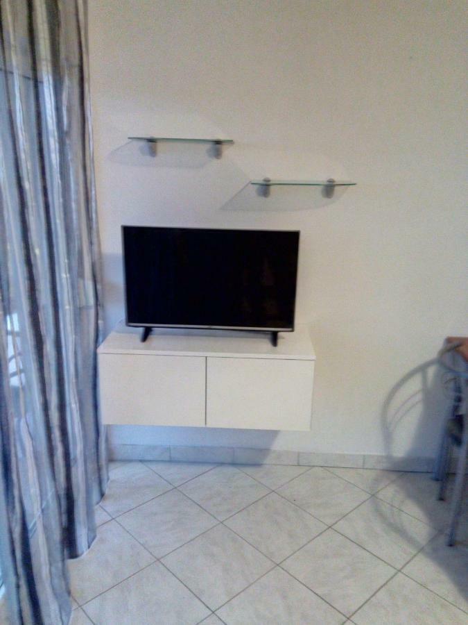 פולה Apartment Melani מראה חיצוני תמונה