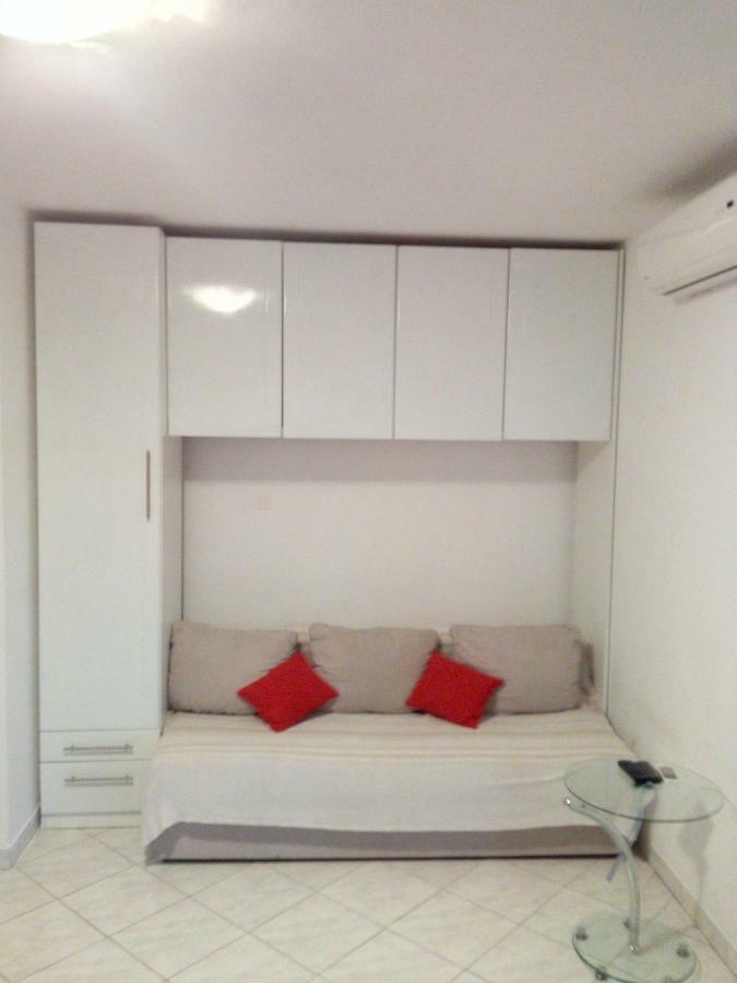 פולה Apartment Melani מראה חיצוני תמונה
