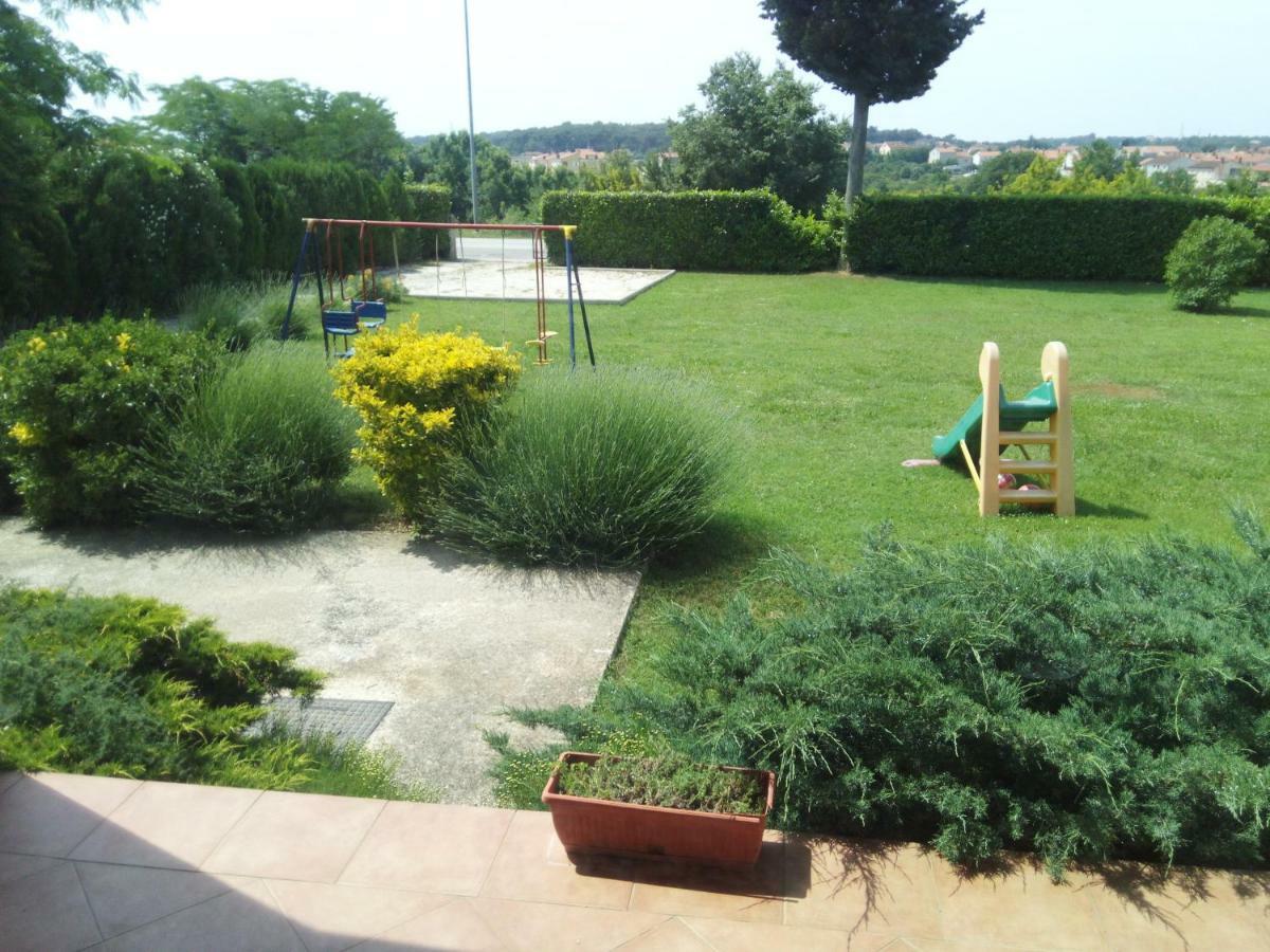 פולה Apartment Melani מראה חיצוני תמונה